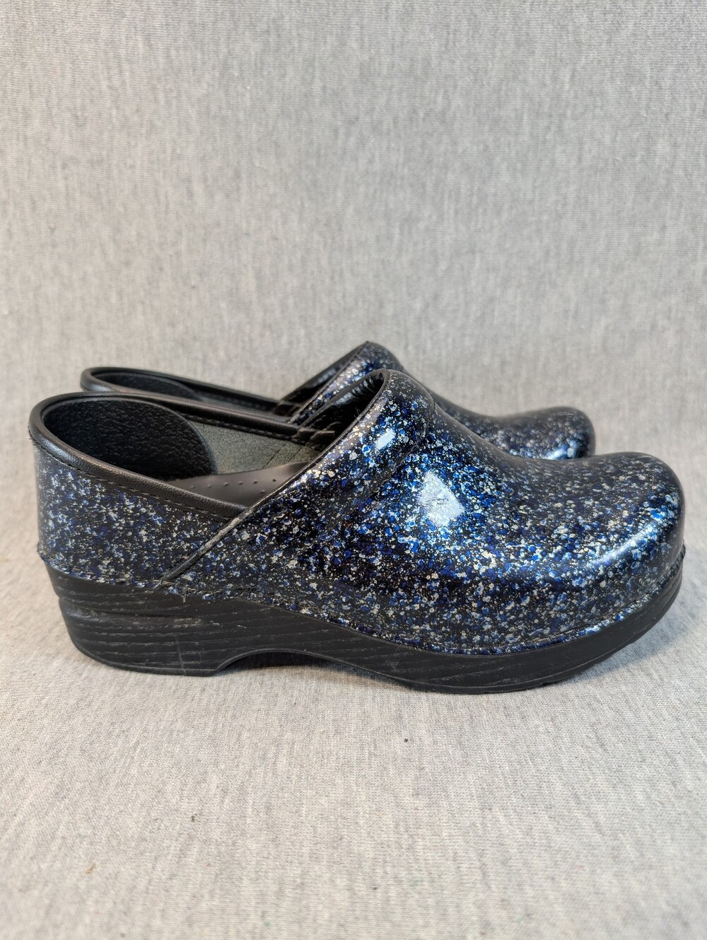Dansko Professional Clogs Women's 37 Oil Slick Sparkle Blue Black